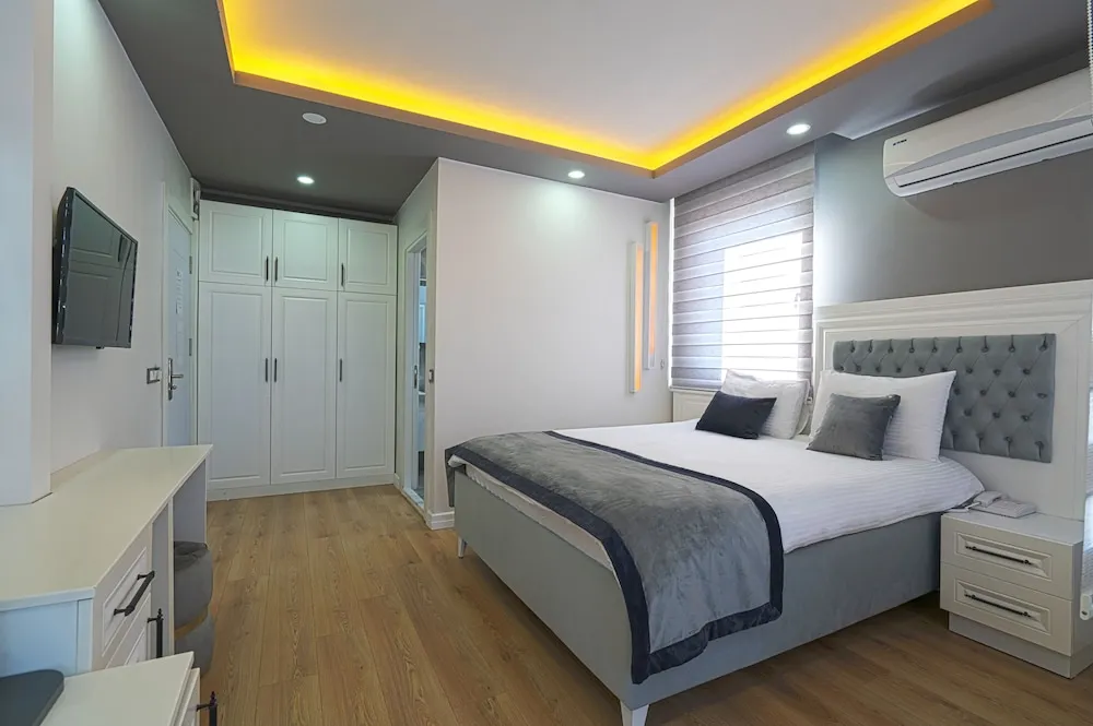 Deluxe Tek Büyük Yataklı Oda