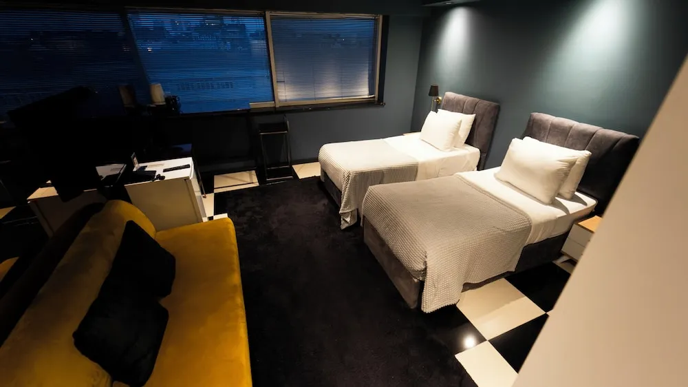 Twin Standard Studio