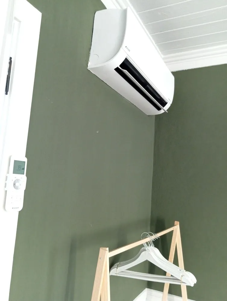 Economy Oda, Şehir Manzaralı