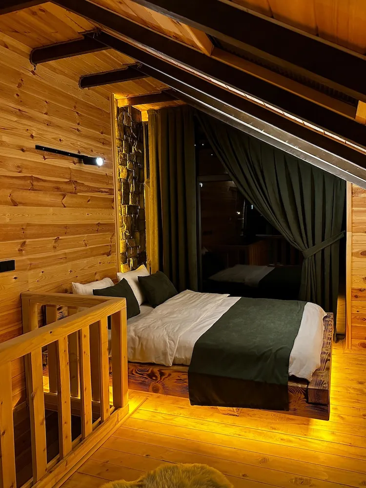 Gia Suite Room
