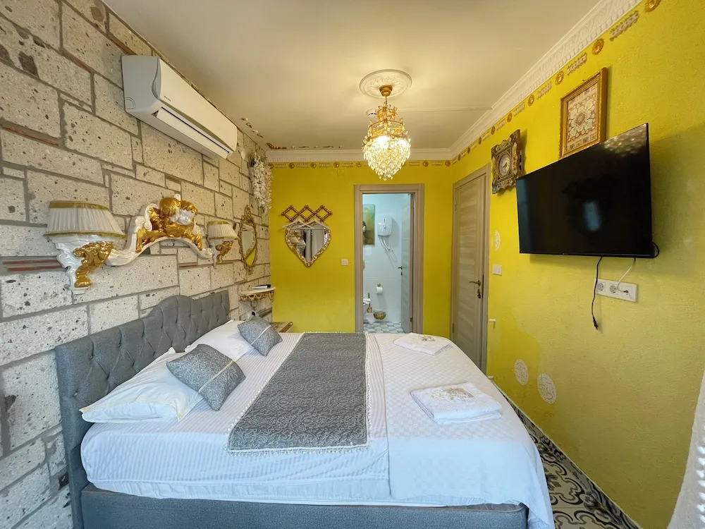 Luxury Tek Büyük Yataklı Oda