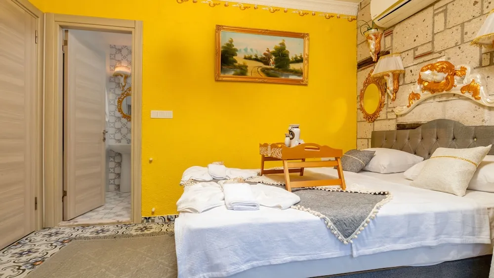 Luxury Tek Büyük Yataklı Oda