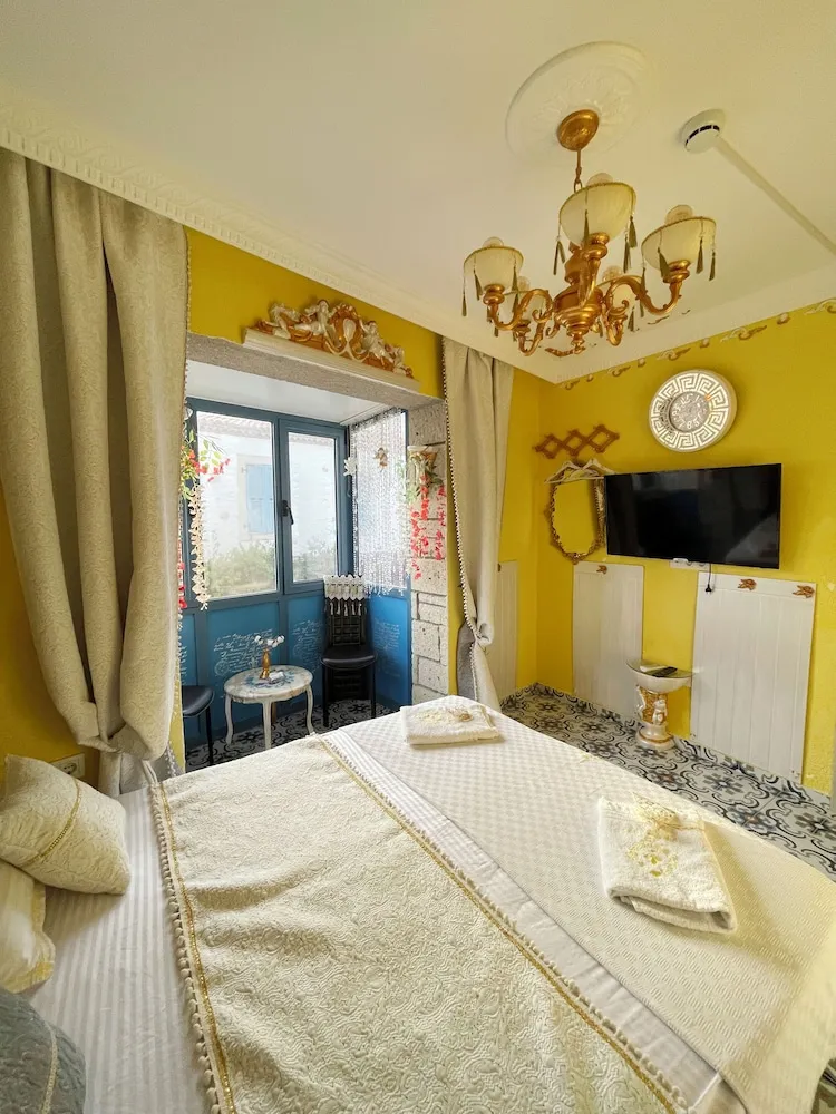 Luxury Tek Büyük Yataklı Oda