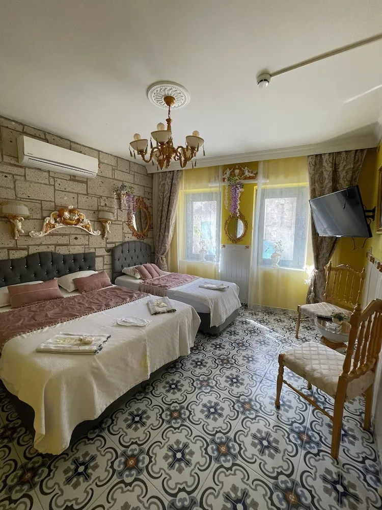 Standard Üç Kişilik Oda