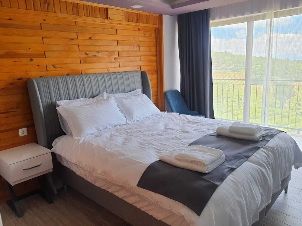 Panoramic Süit, 1 Büyük (Queen) Boy Yatak ve Çekyat, Sigara İçilmez, Dağ Manzaralı