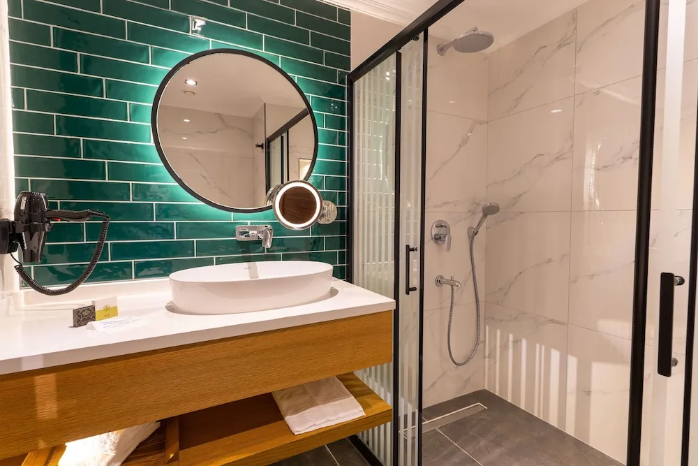 Deluxe Tek Büyük veya İki Ayrı Yataklı Oda