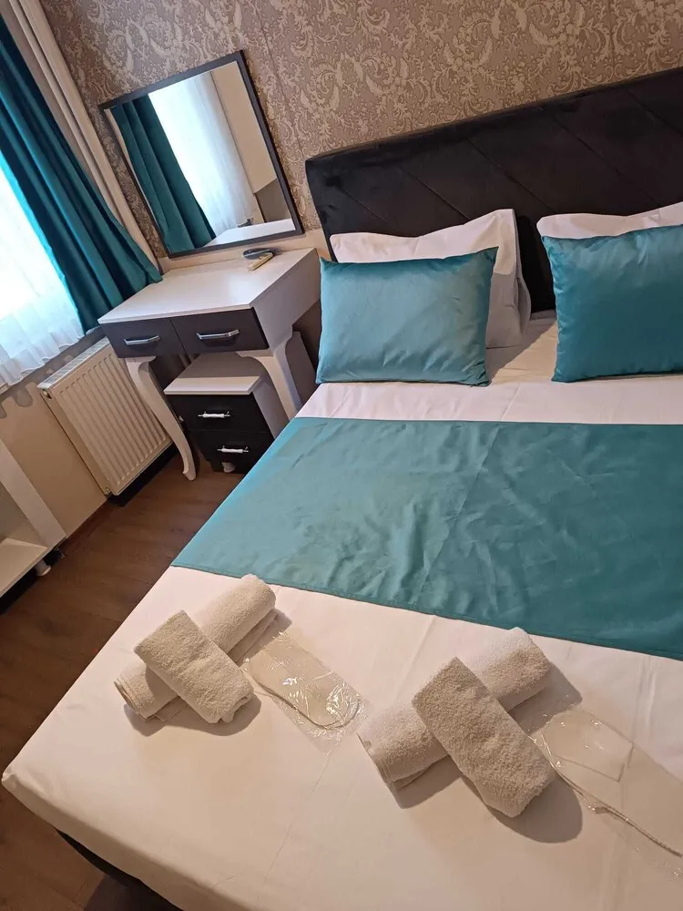 Classic Tek Büyük Yataklı Oda