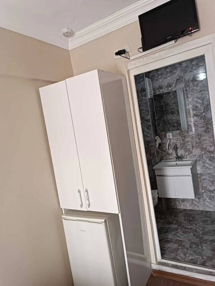 Classic Tek Büyük Yataklı Oda