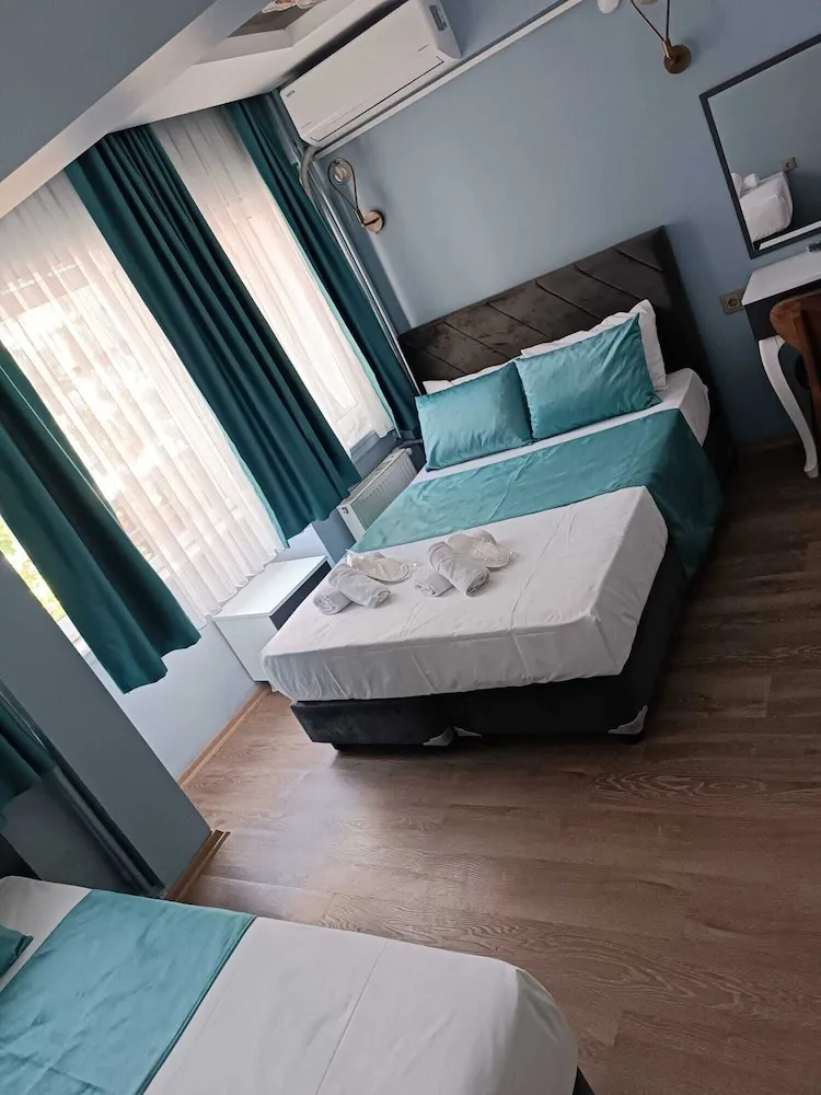 Classic Üç Kişilik Oda