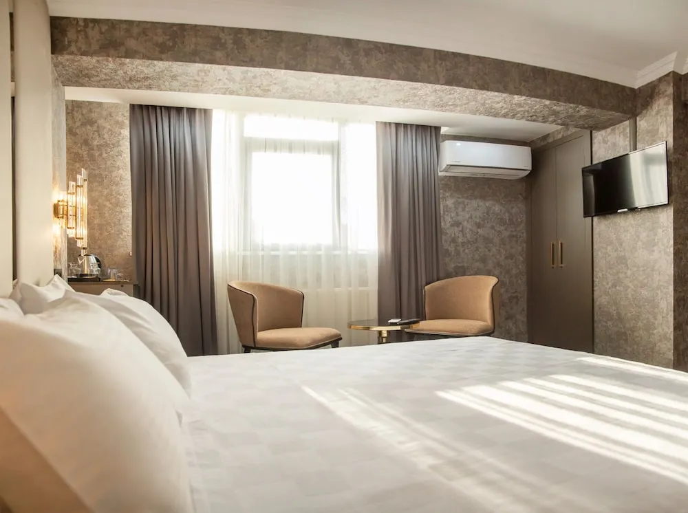 Standard Tek Büyük Yataklı Oda