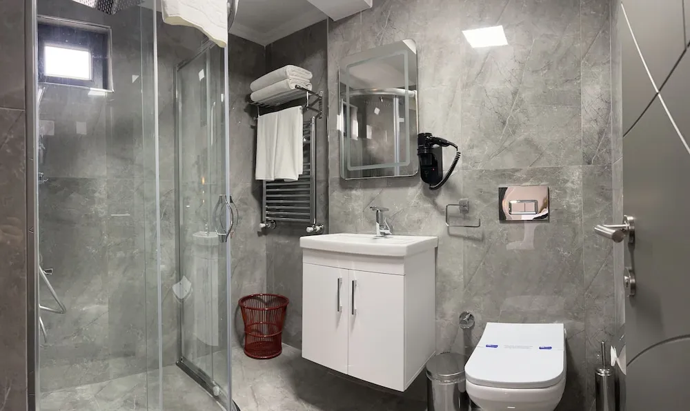 Standard Tek Büyük Yataklı Oda