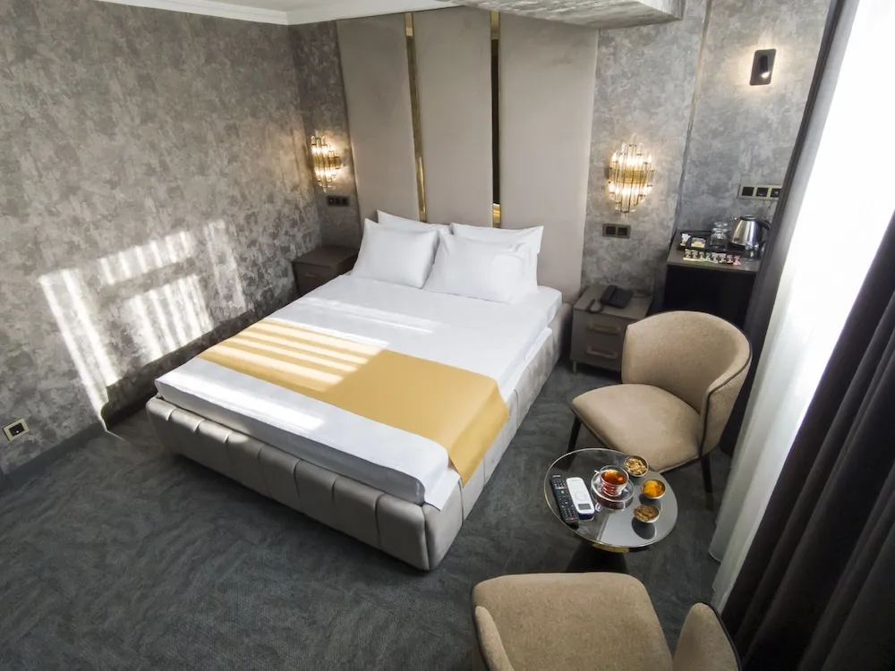 Standard Tek Büyük Yataklı Oda