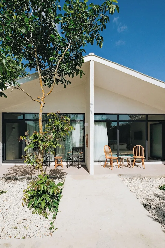 Junior Suite with Garden View