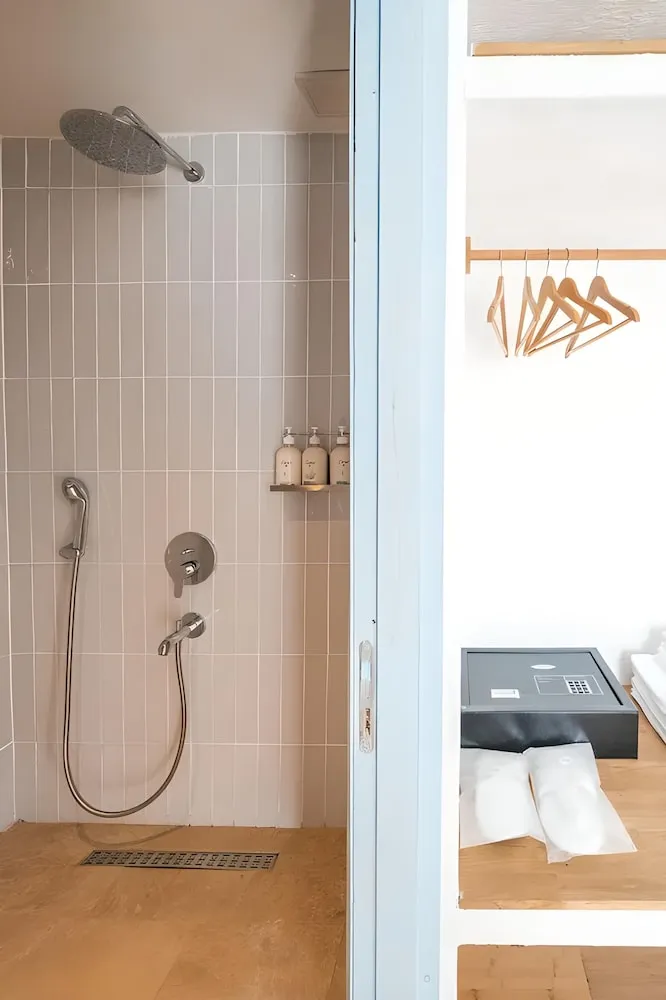 Deluxe Room with King Bed Garden View