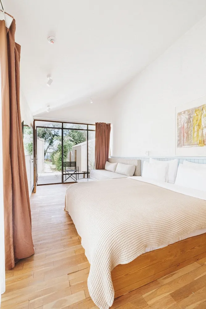 Deluxe Room with King Bed Garden View