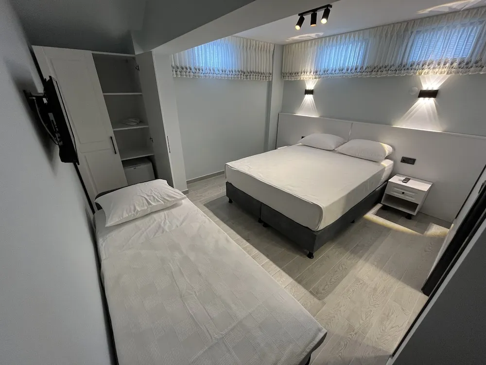Economy Üç Kişilik Oda, Bodrum Kat