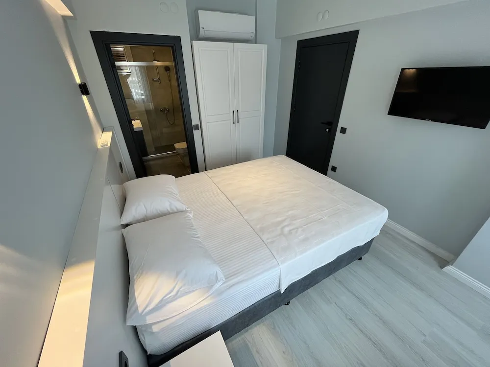Comfort Tek Büyük Yataklı Oda
