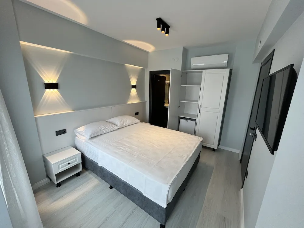 Comfort Tek Büyük Yataklı Oda