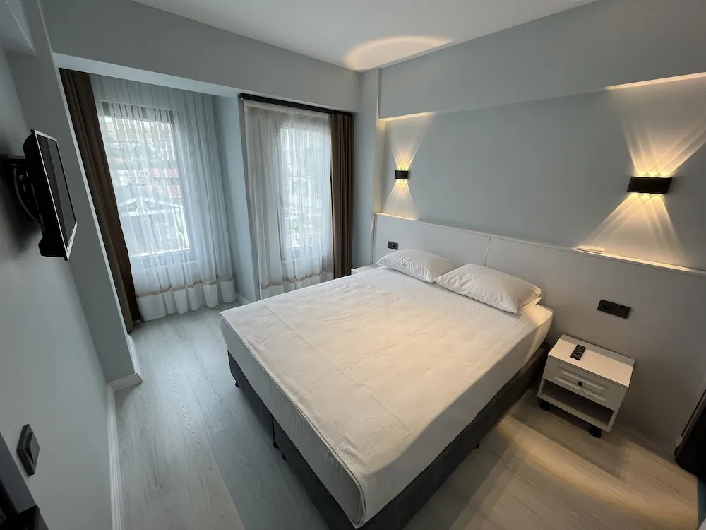 Comfort Tek Büyük Yataklı Oda