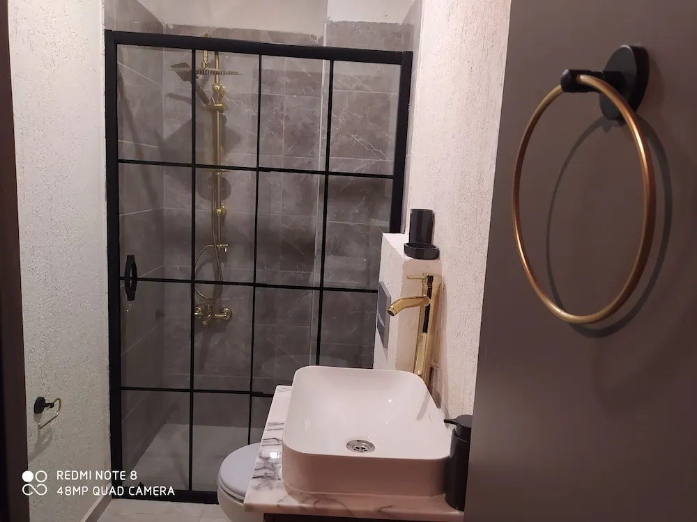 Comfort Oda, 1 Büyük (Queen) Boy Yatak, Sigara İçilmez, Şehir Manzaralı