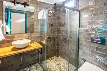 Avlu Butik Otel Palamutbükü