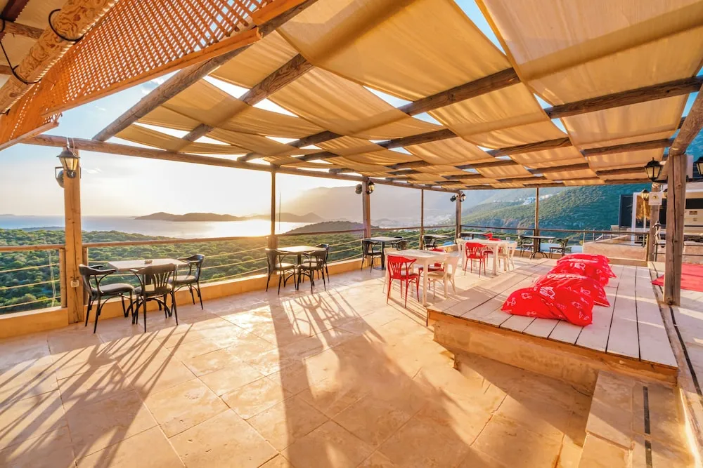 Classic Tek Büyük Yataklı Oda