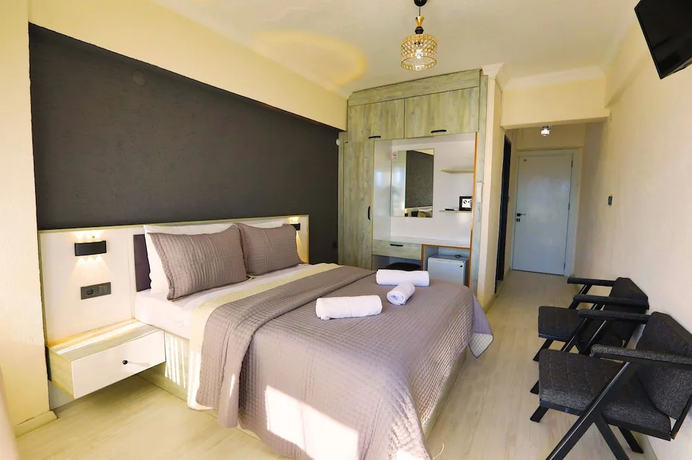 Standard Tek Büyük Yataklı Oda, Balkon, Şehir Manzaralı