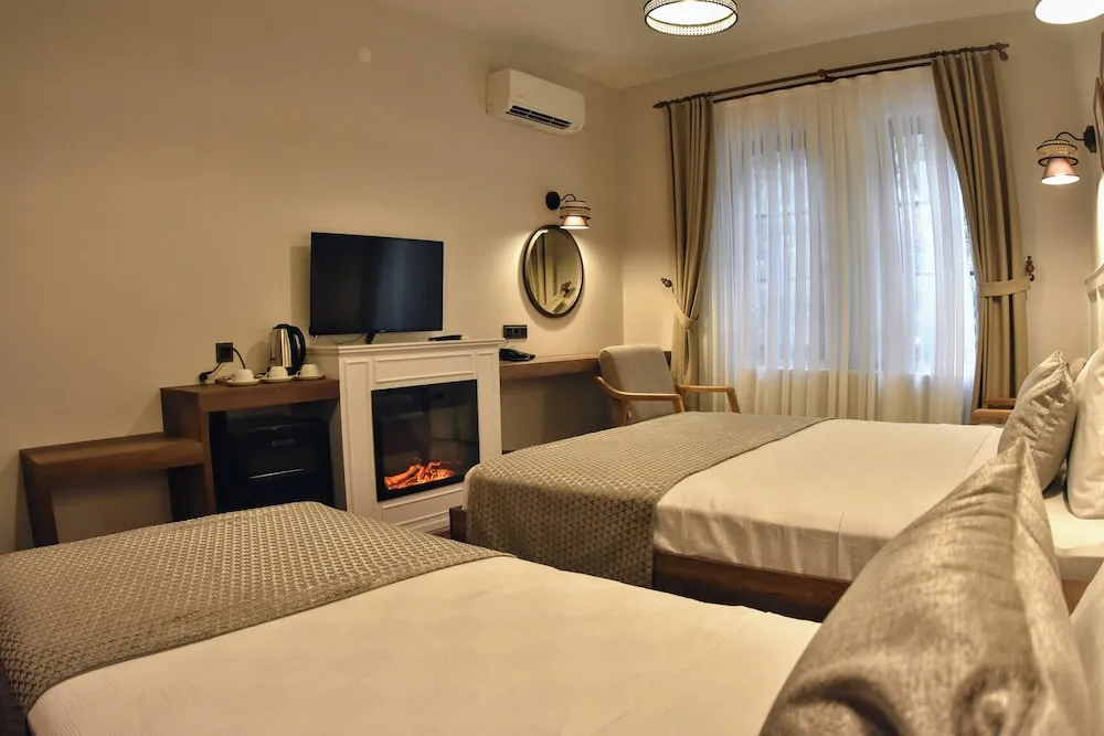 Deluxe Dört Kişilik Oda, Birden Çok Yatak, Nehir Manzaralı