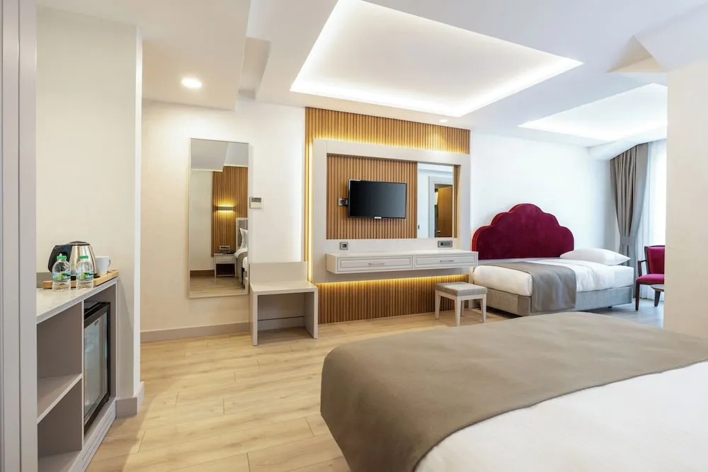 Deluxe Tek Büyük Yataklı Oda