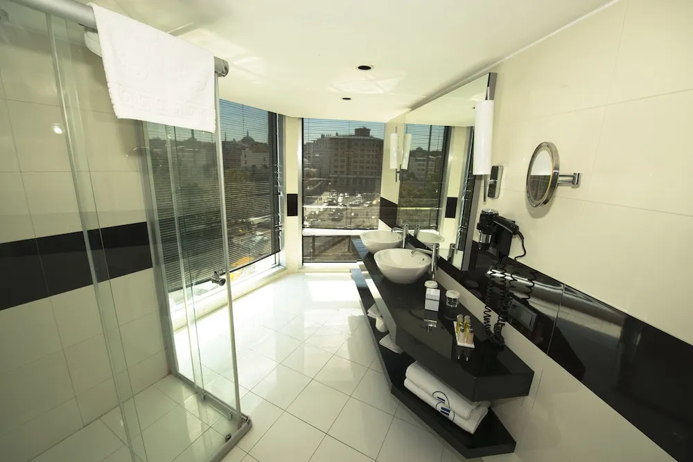 King Suite Sea View Room