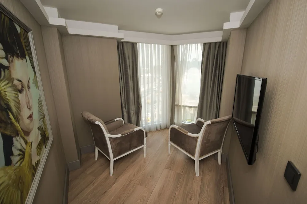 King Suite Sea View Room