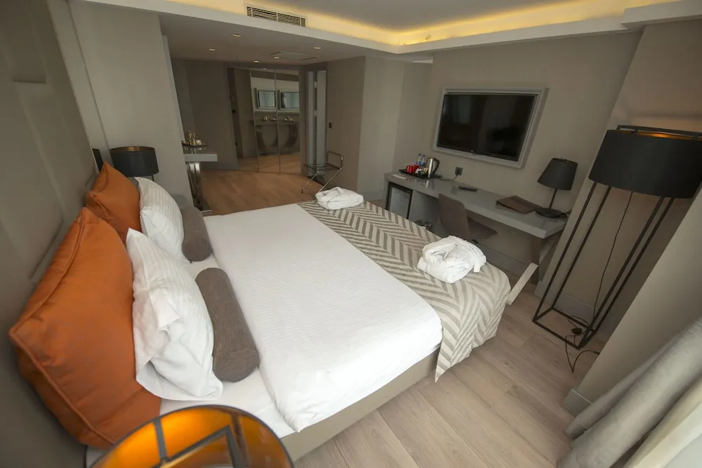King Suite Sea View Room