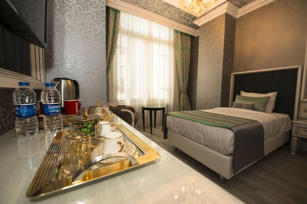 Standard Atrium Double Room