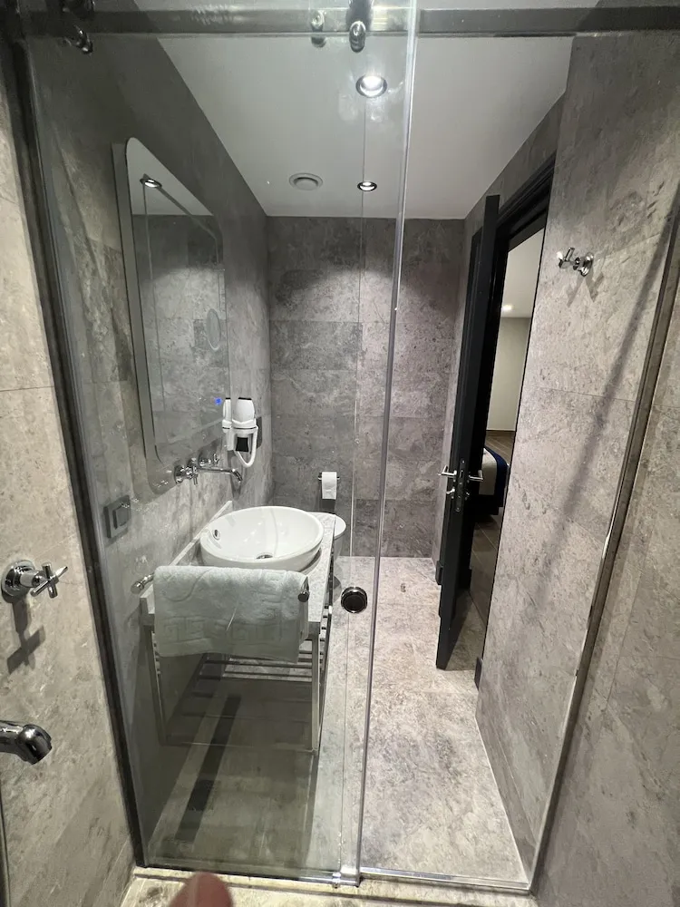 Economy Üç Kişilik Oda