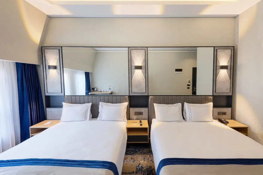 Deluxe Dört Kişilik Oda