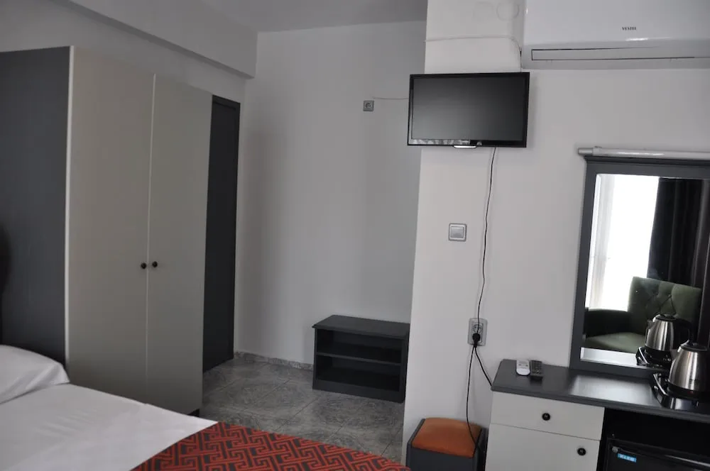 Basic Üç Kişilik Oda