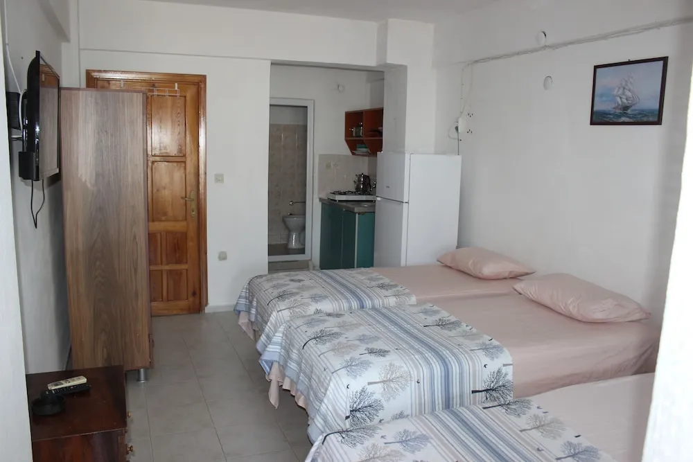Family Tek Büyük veya İki Ayrı Yataklı Oda