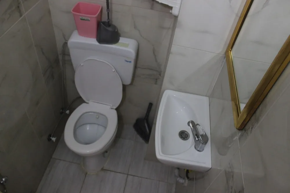Family Tek Büyük veya İki Ayrı Yataklı Oda
