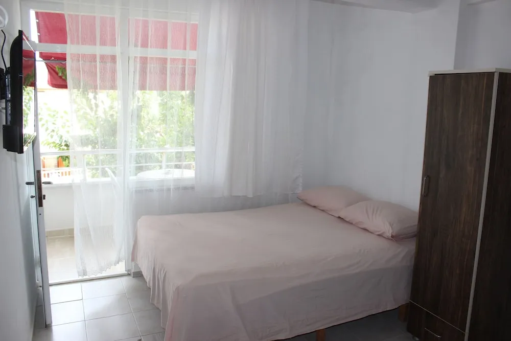Classic Tek Büyük Yataklı Oda, 1 Çift Kişilik Yatak, Sigara İçilebilir, Dağ Manzaralı