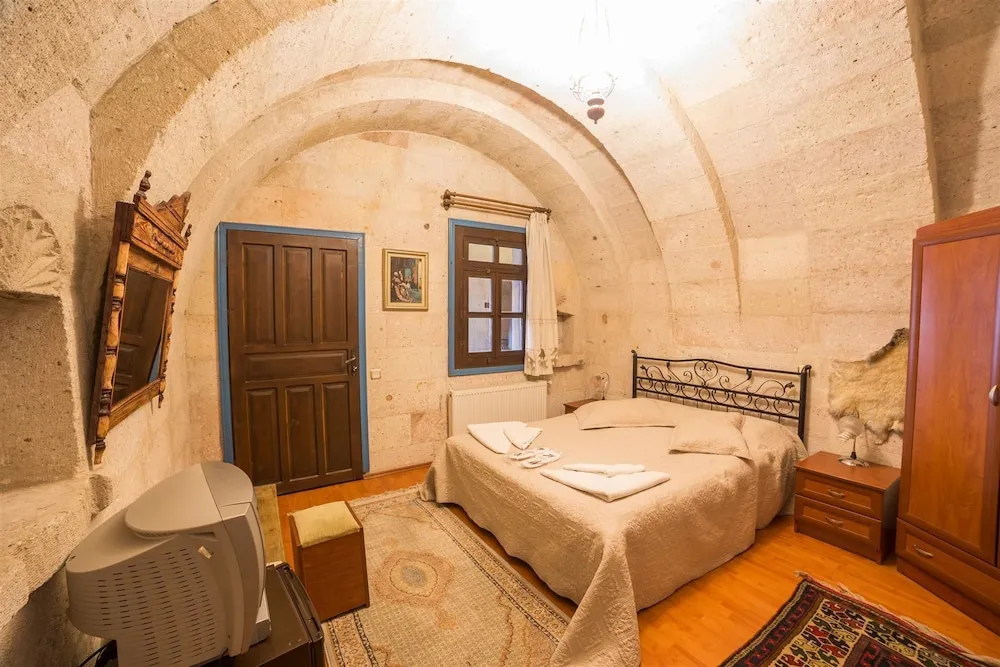 Stone Arch Room