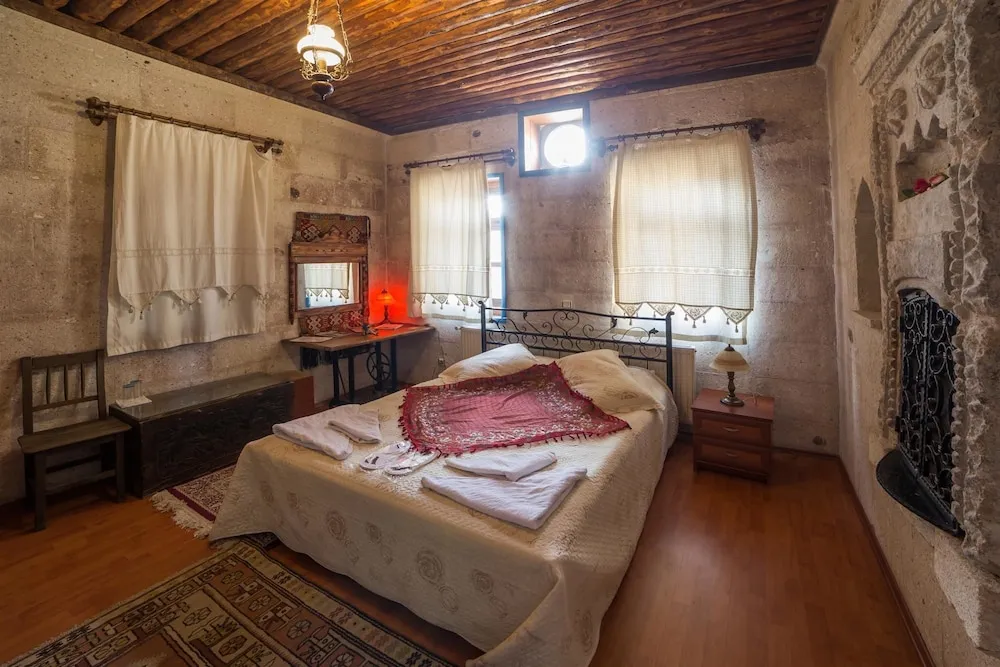 Standard Oda (Wood Room)
