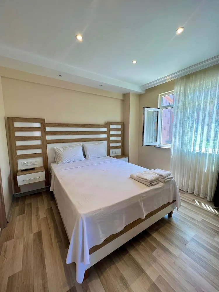 Comfort Tek Büyük Yataklı Oda, 1 Büyük (Queen) Boy Yatak, Sigara İçilebilir, Deniz Manzaralı