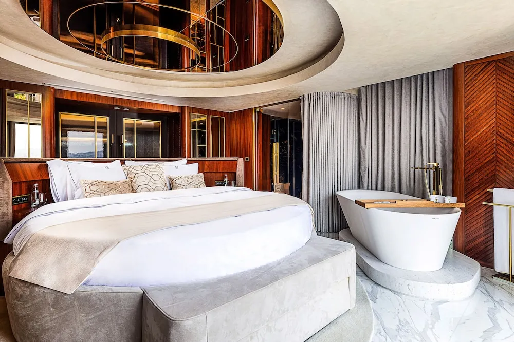 The Maestro Penthouse
