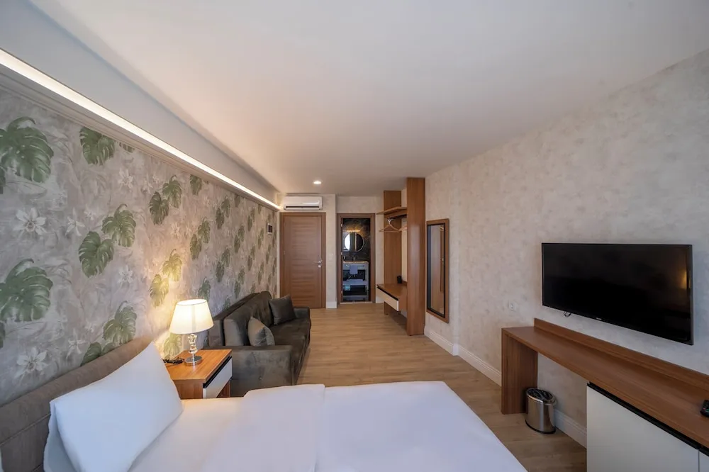 Deluxe Üç Kişilik Oda, 1 En Büyük (King) Boy Yatak ve Çekyat