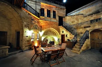 Has Cave Konak