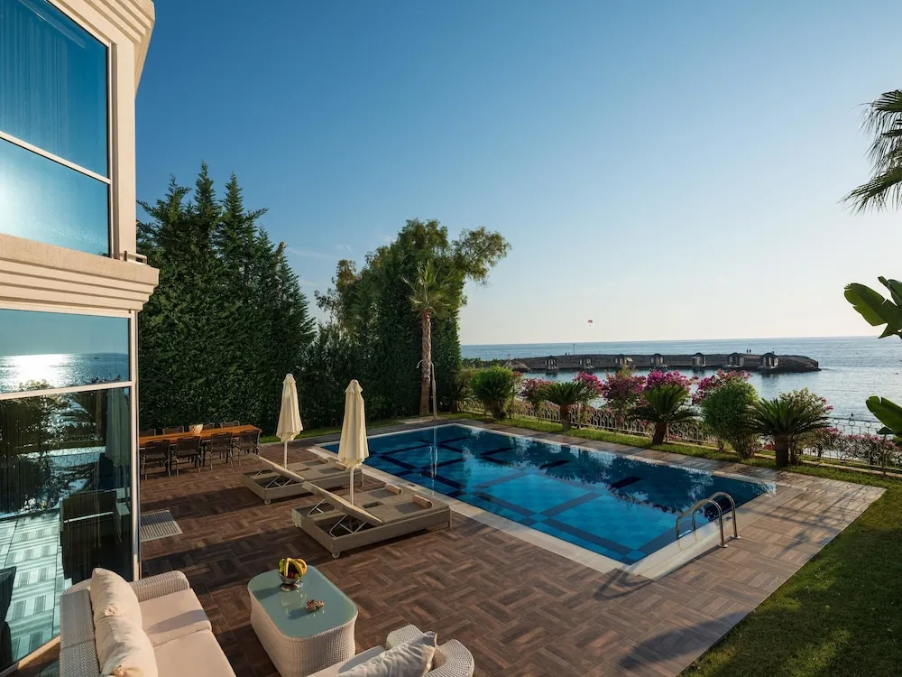Presidential Villa, Kişiye Özel Havuzlu