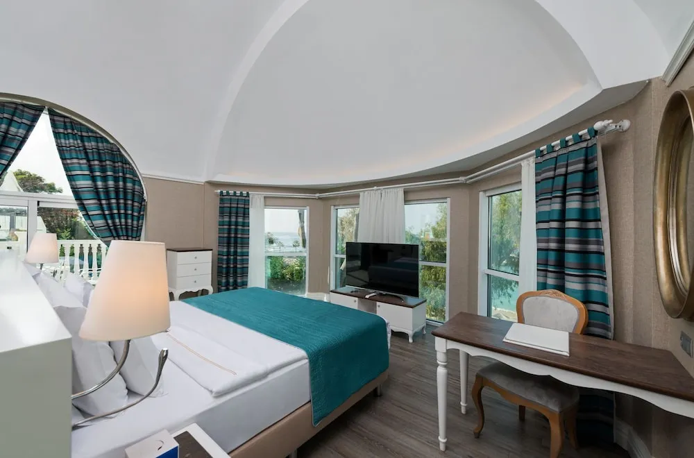 Platinum Villa Suite