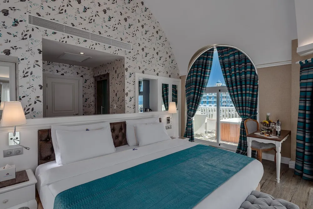 Platinum Villa Suite