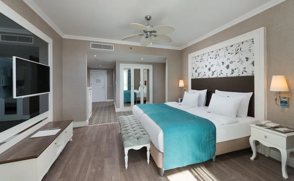 King Suite, Sea View