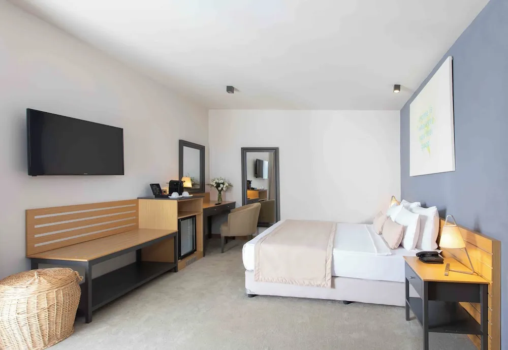 Standard Tek Büyük Yataklı Oda, Balkon, Deniz Manzaralı